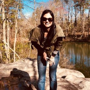 Meet your Posher, Angela